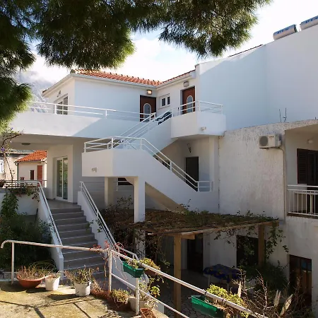 Apartament Nadia Igrane