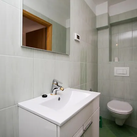 Nadia Apartament *
