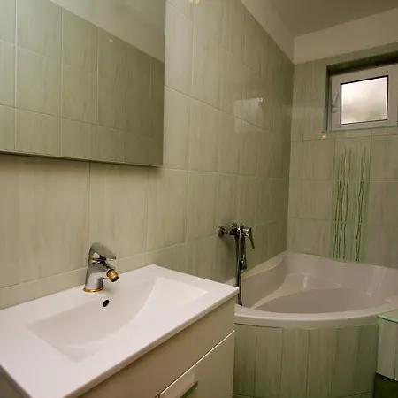 Nadia Apartament *